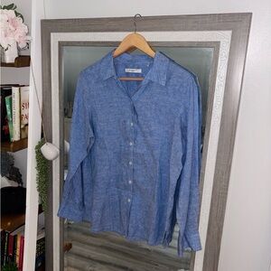 🦋 $10 Foxcroft Light Blue Casual Button-Down Shirt